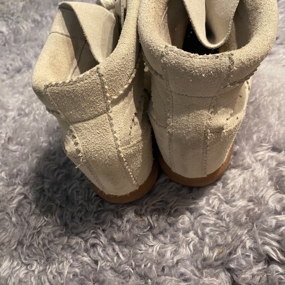ISABEL MARANT BEIGE SUEDE PLATFORM SNEAKERS - Picture 6 of 6